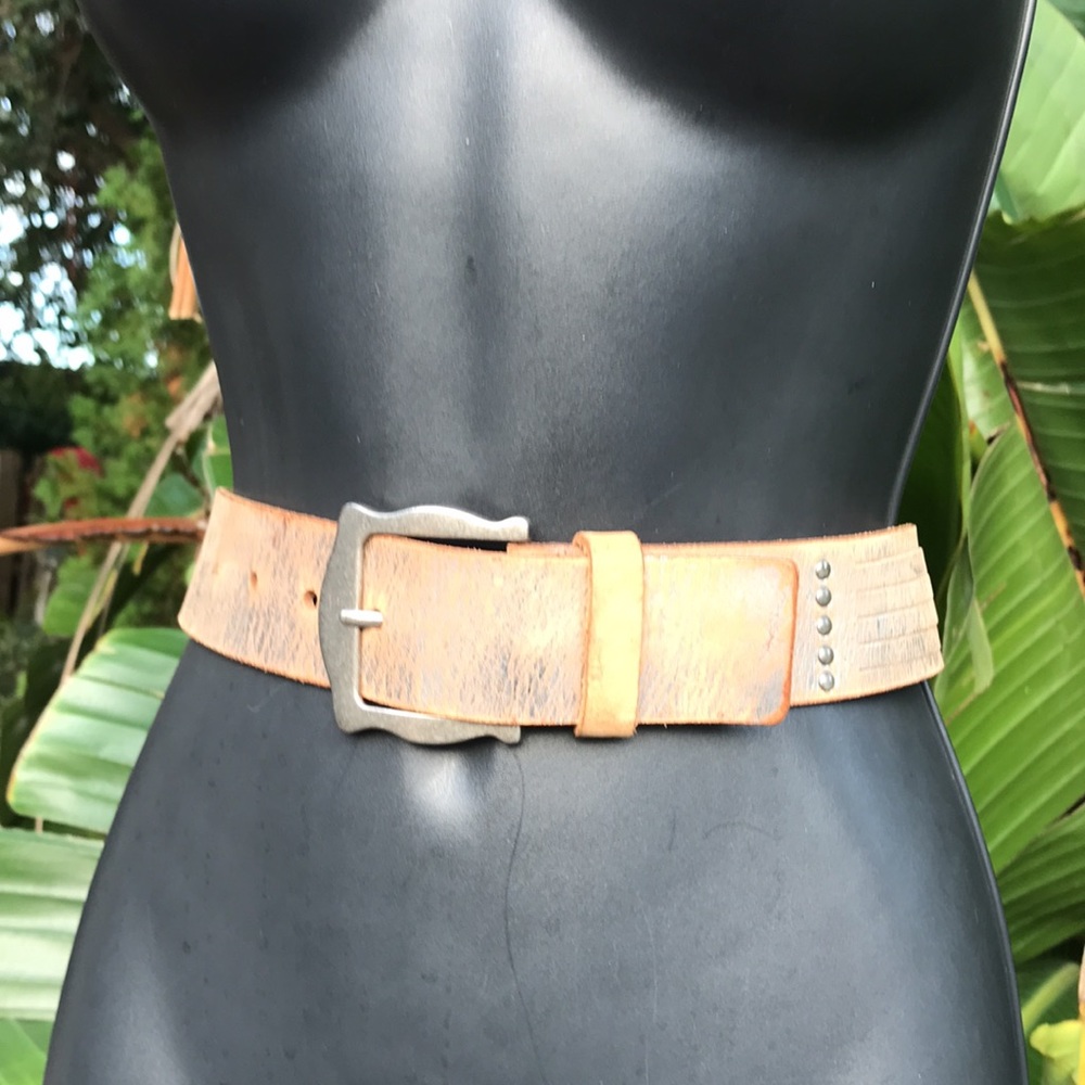 Jessica Simpson silver leather belt